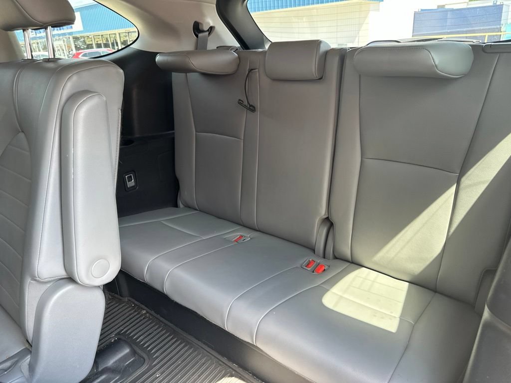 Used 2021 Toyota Highlander XLE AWD/4WD image 21
