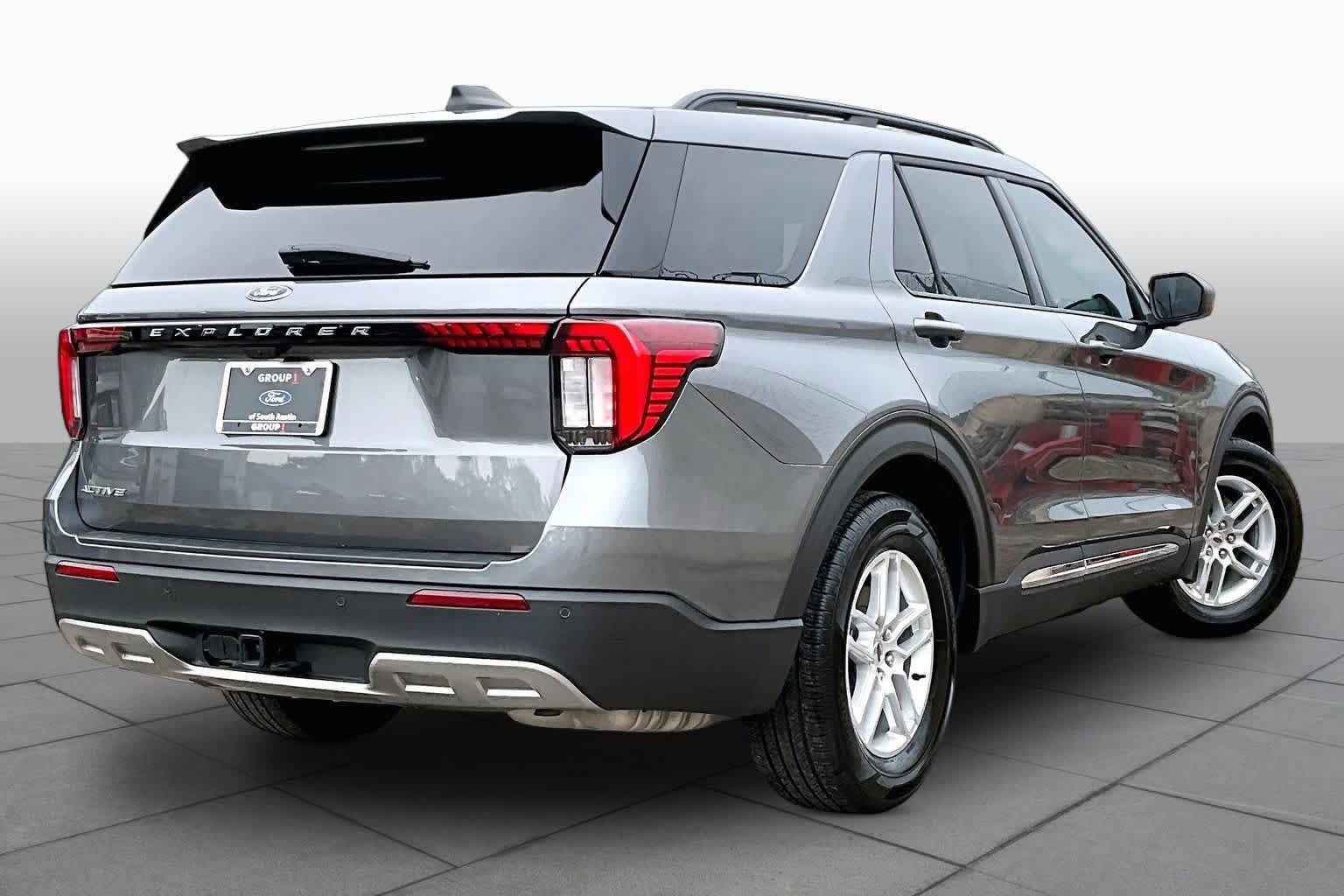 Certified 2025 Ford Explorer Active w/ Active Comfort Package RWD image 13