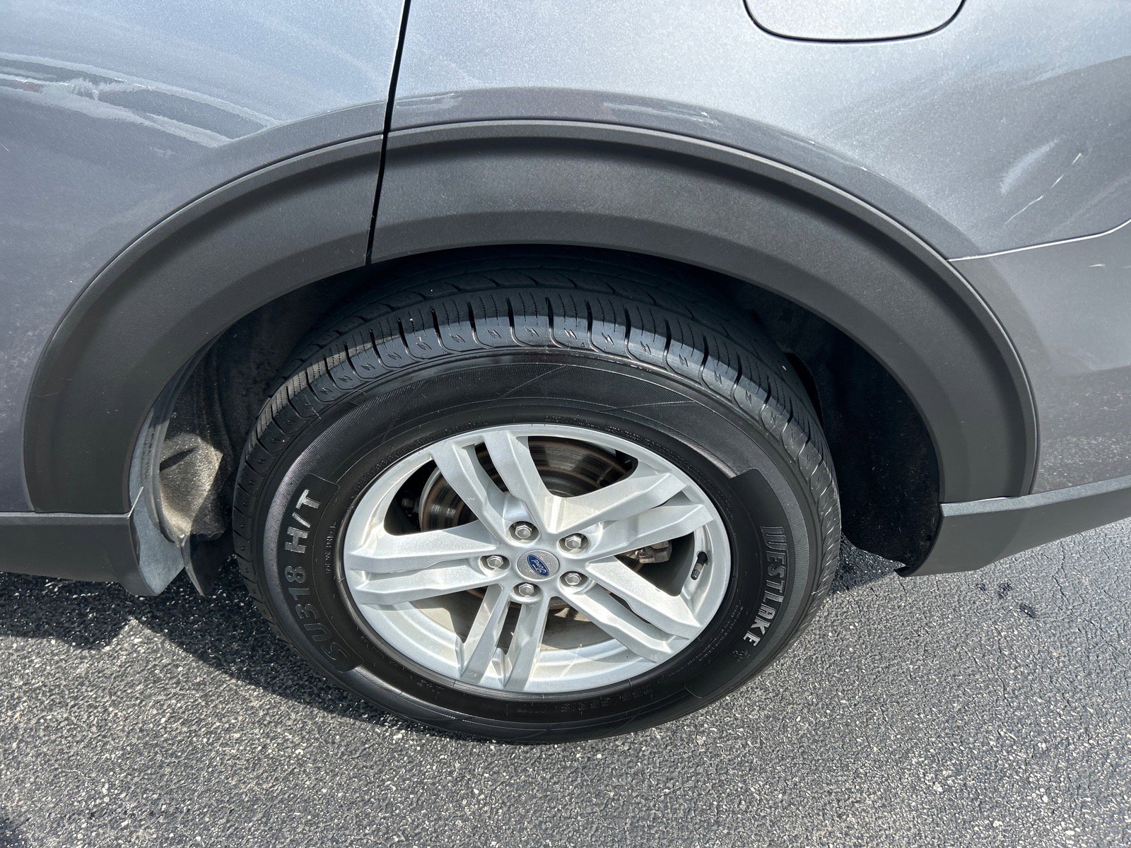 Certified 2021 Ford Explorer XLT w/ Equipment Group 202A image 34