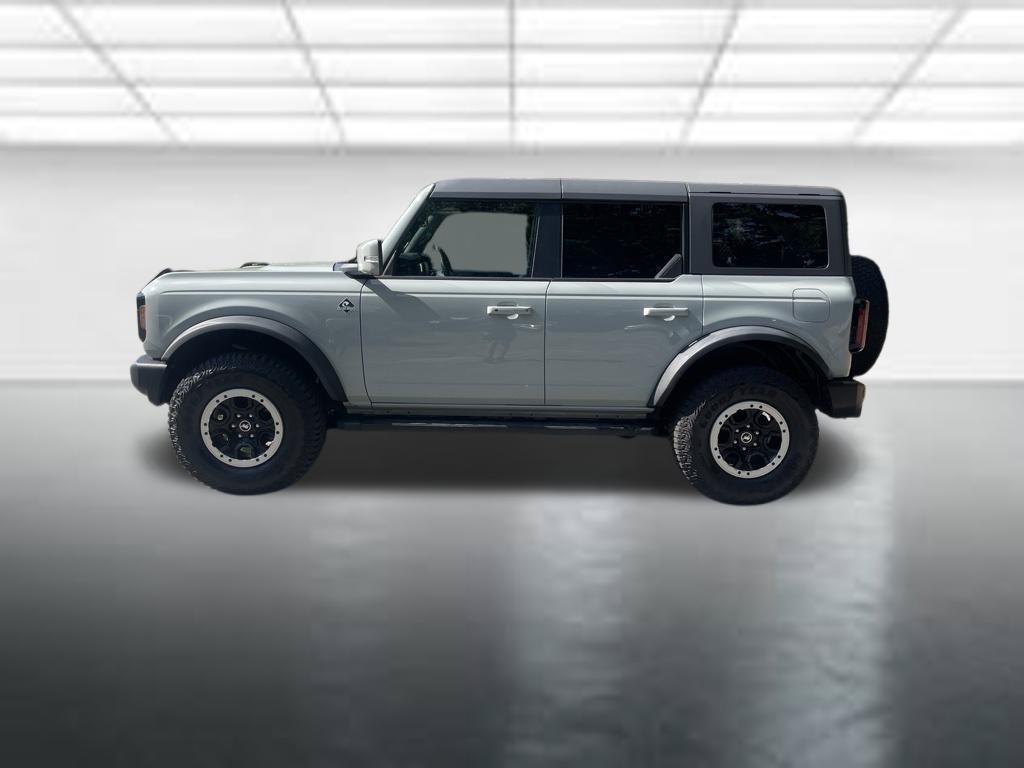 Certified 2022 Ford Bronco Outer Banks w/ Sasquatch Package AWD/4WD image 2