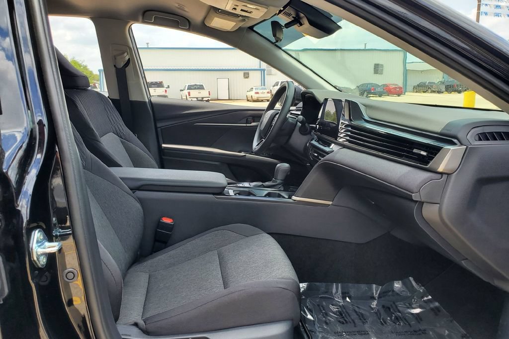 Used 2026 Toyota Camry LE FWD image 16