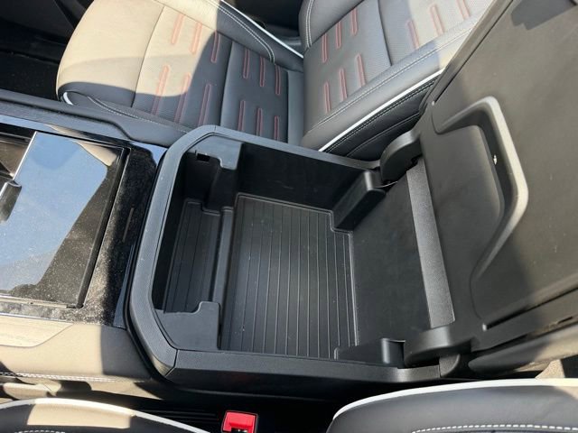 Used 2025 GMC Yukon AT4 Ultimate AWD/4WD image 19