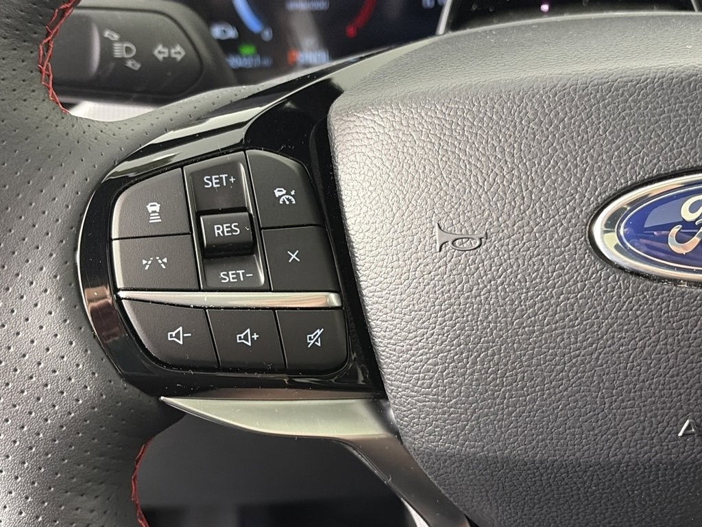 Certified 2025 Ford Explorer ST-Line w/ Premium Package image 17