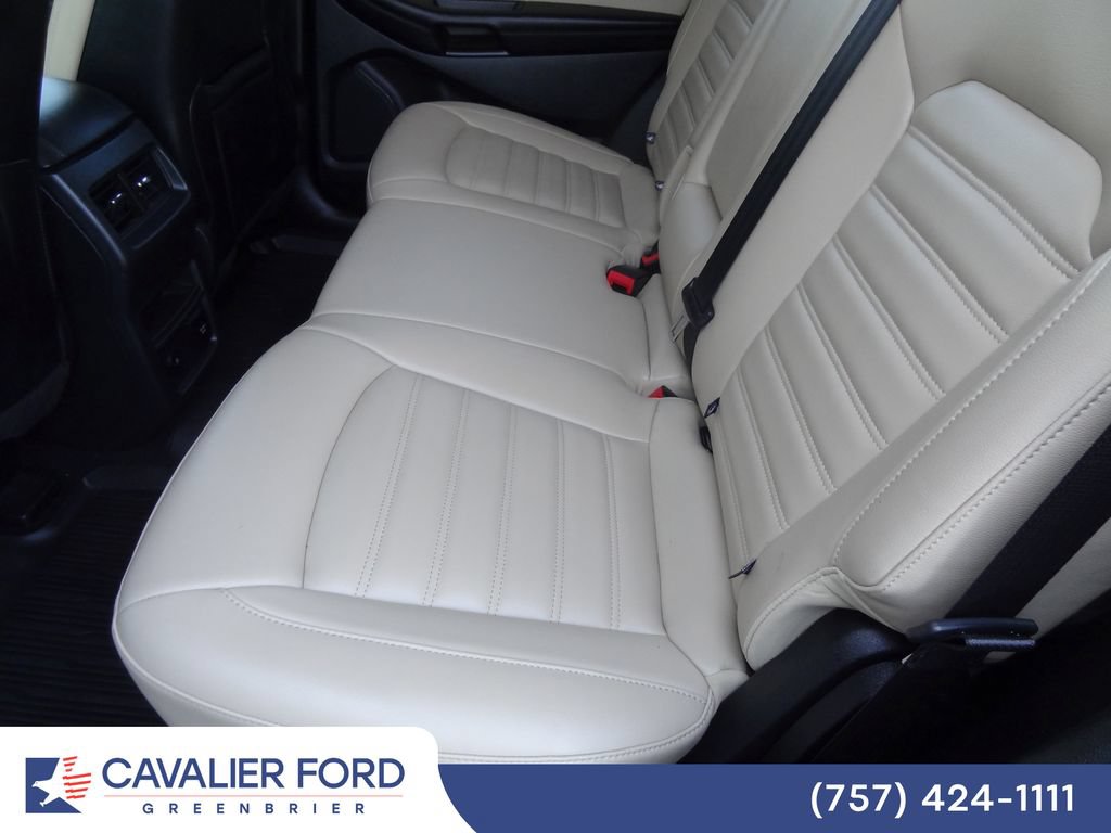 Certified 2023 Ford Edge SEL w/ Convenience Package AWD/4WD image 8