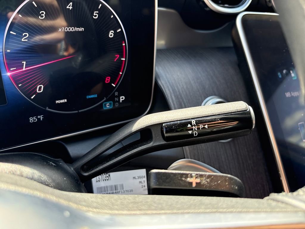 Used 2024 Mercedes-Benz GLC 300 4MATIC image 25