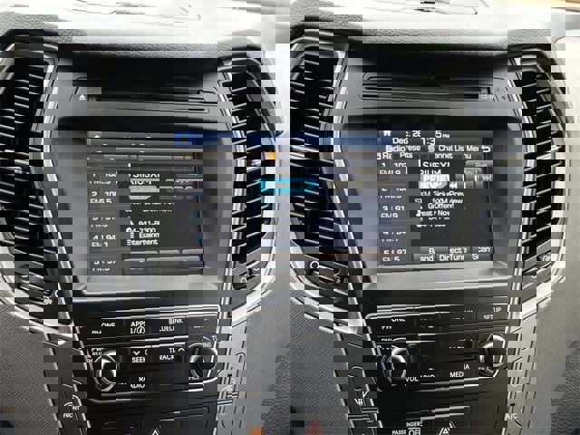 Used 2018 Hyundai Santa Fe Sport image 9