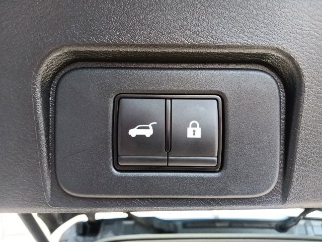 Used 2024 Nissan Rogue SV FWD image 28