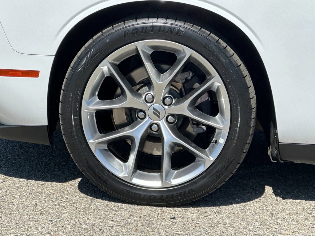 Used 2020 Dodge Challenger SXT w/ Plus Package image 23