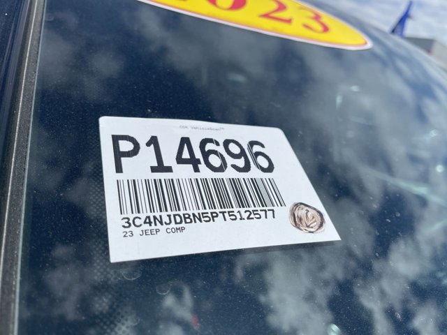 Used 2023 Jeep Compass Latitude AWD/4WD image 15
