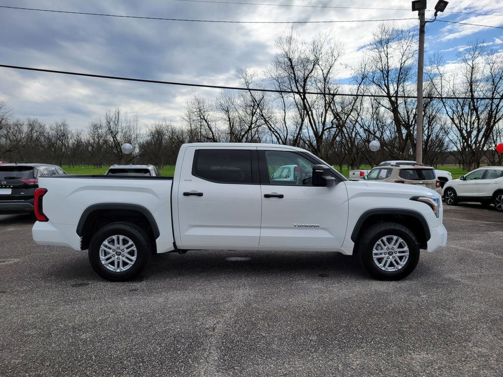 Used 2022 Toyota Tundra SR5 w/ SR5 Convenience Package image 6