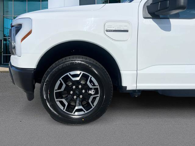 Certified 2022 Ford F150 Lightning Pro AWD/4WD image 9