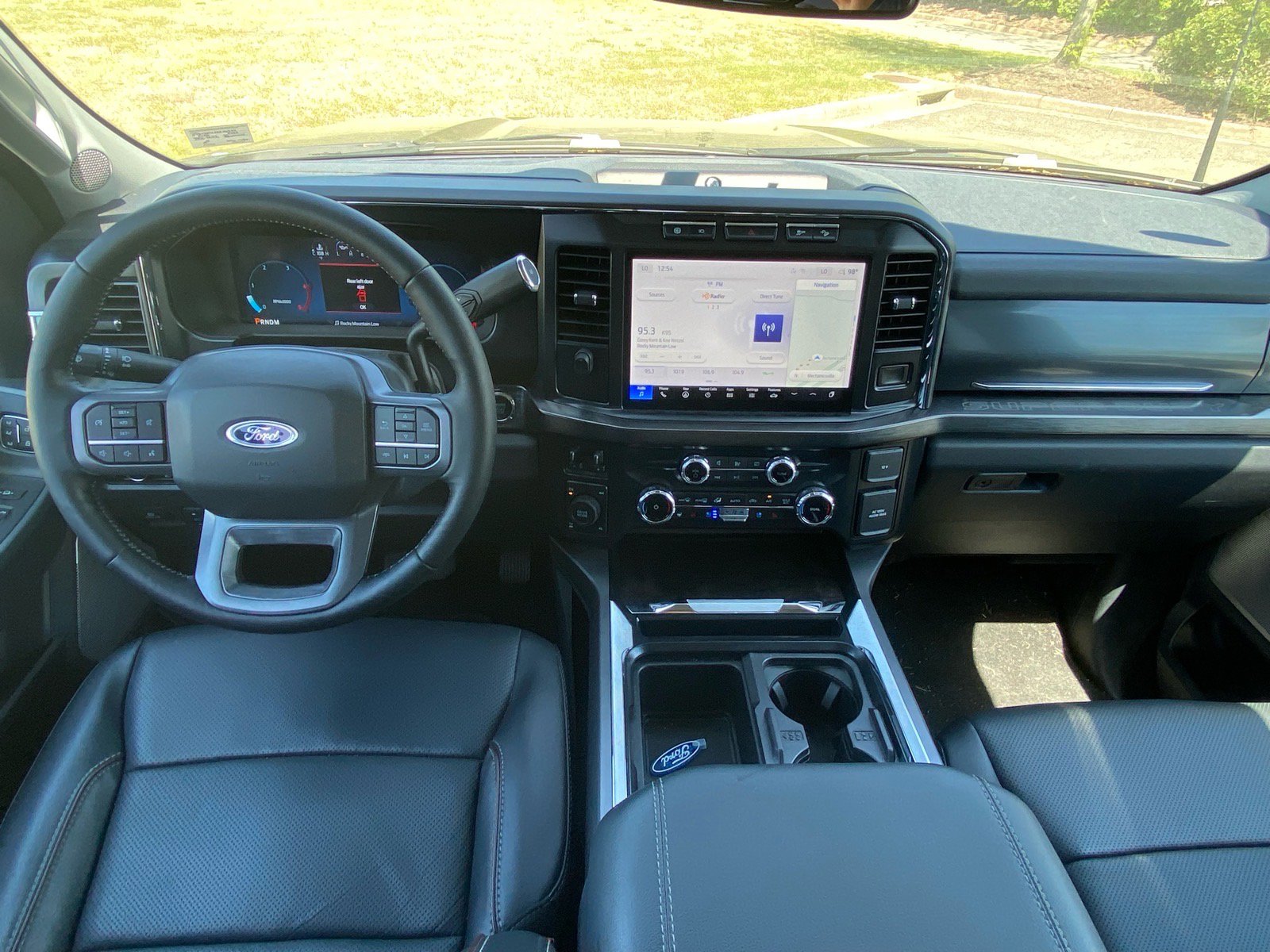 Certified 2023 Ford F350 Lariat w/ FX4 Off-Road Package AWD/4WD image 15