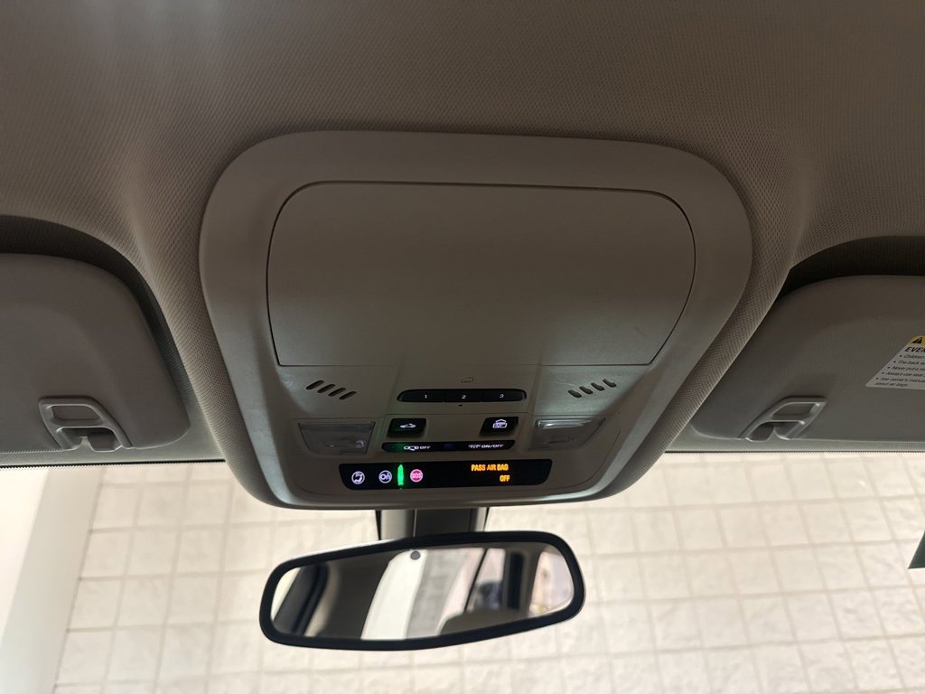 Used 2018 Buick Regal Essence w/ Driver Confidence Package #1 image 31