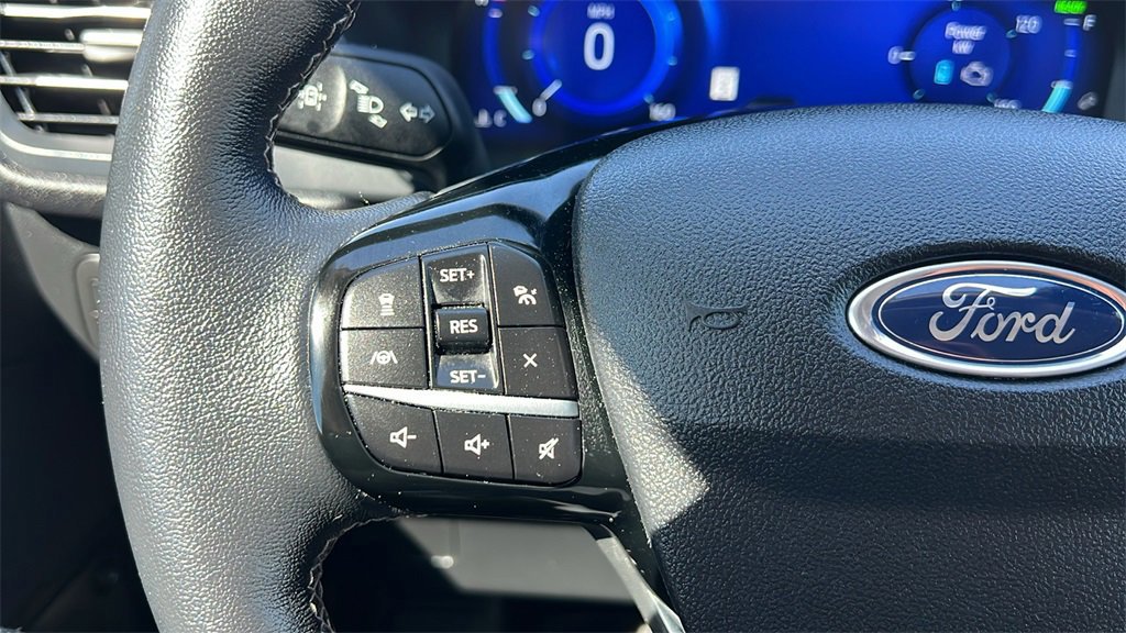 Certified 2022 Ford Escape Titanium w/ Titanium Premium Package image 23