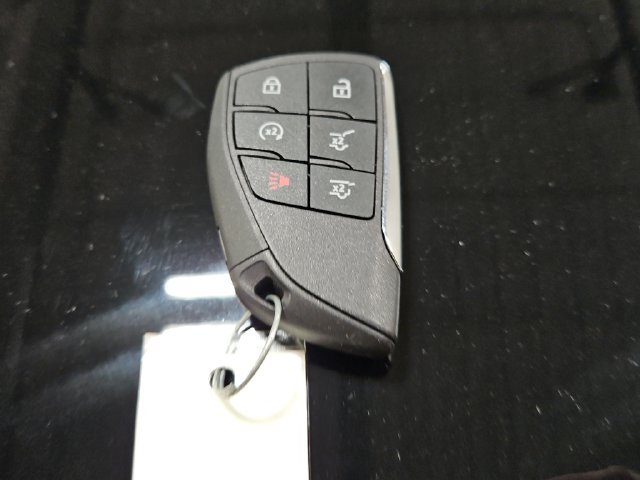 Used 2024 GMC Yukon Denali w/ Advanced Technology Package AWD/4WD image 37