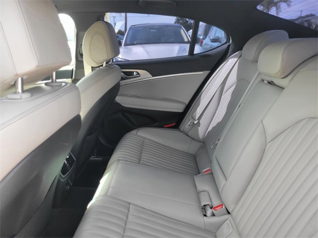 Used 2023 Genesis G70 3.3T w/ Sport Advanced Package image 9