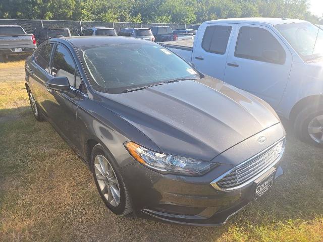 Certified 2017 Ford Fusion SE FWD image 4
