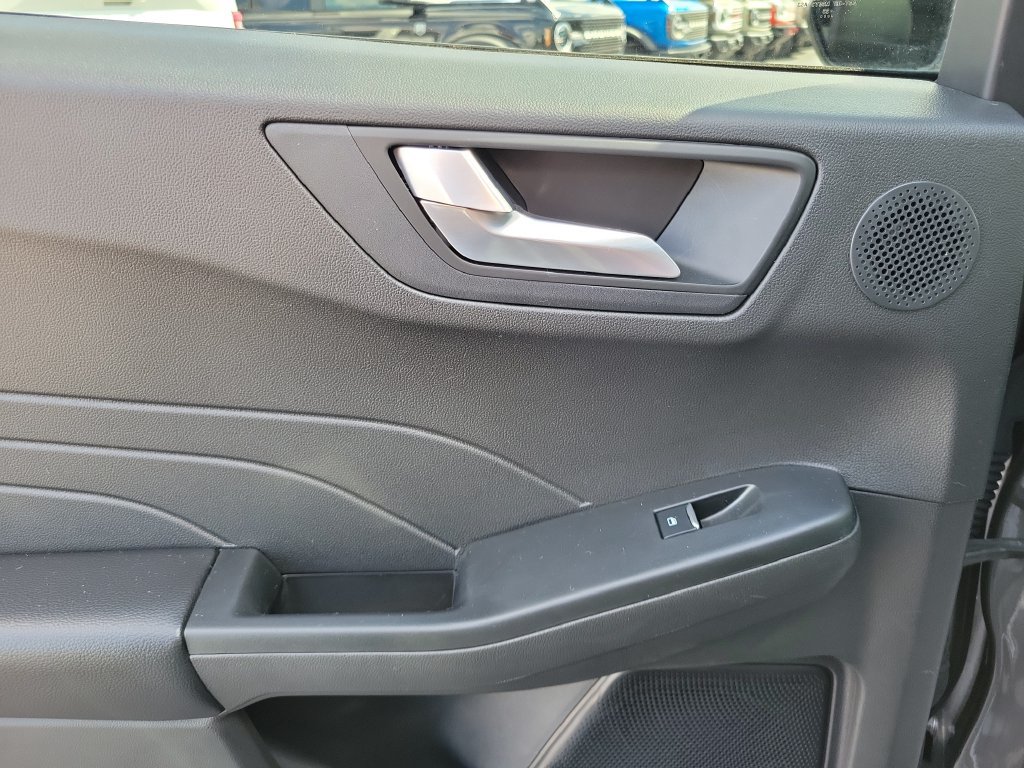 Certified 2023 Ford Escape ST-Line Elite w/ Premium Technology Package AWD/4WD image 17