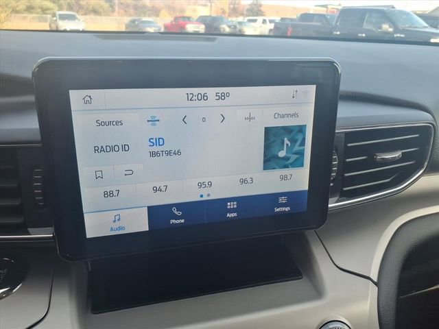 Certified 2022 Ford Explorer XLT w/ Equipment Group 202A image 20