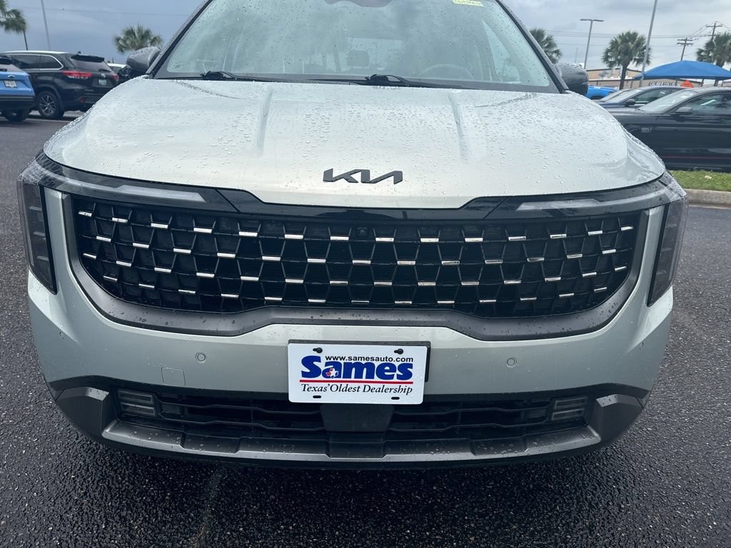 Used 2025 Kia Carnival SX FWD image 8