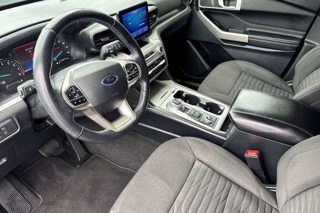 Certified 2021 Ford Explorer XLT AWD/4WD image 3