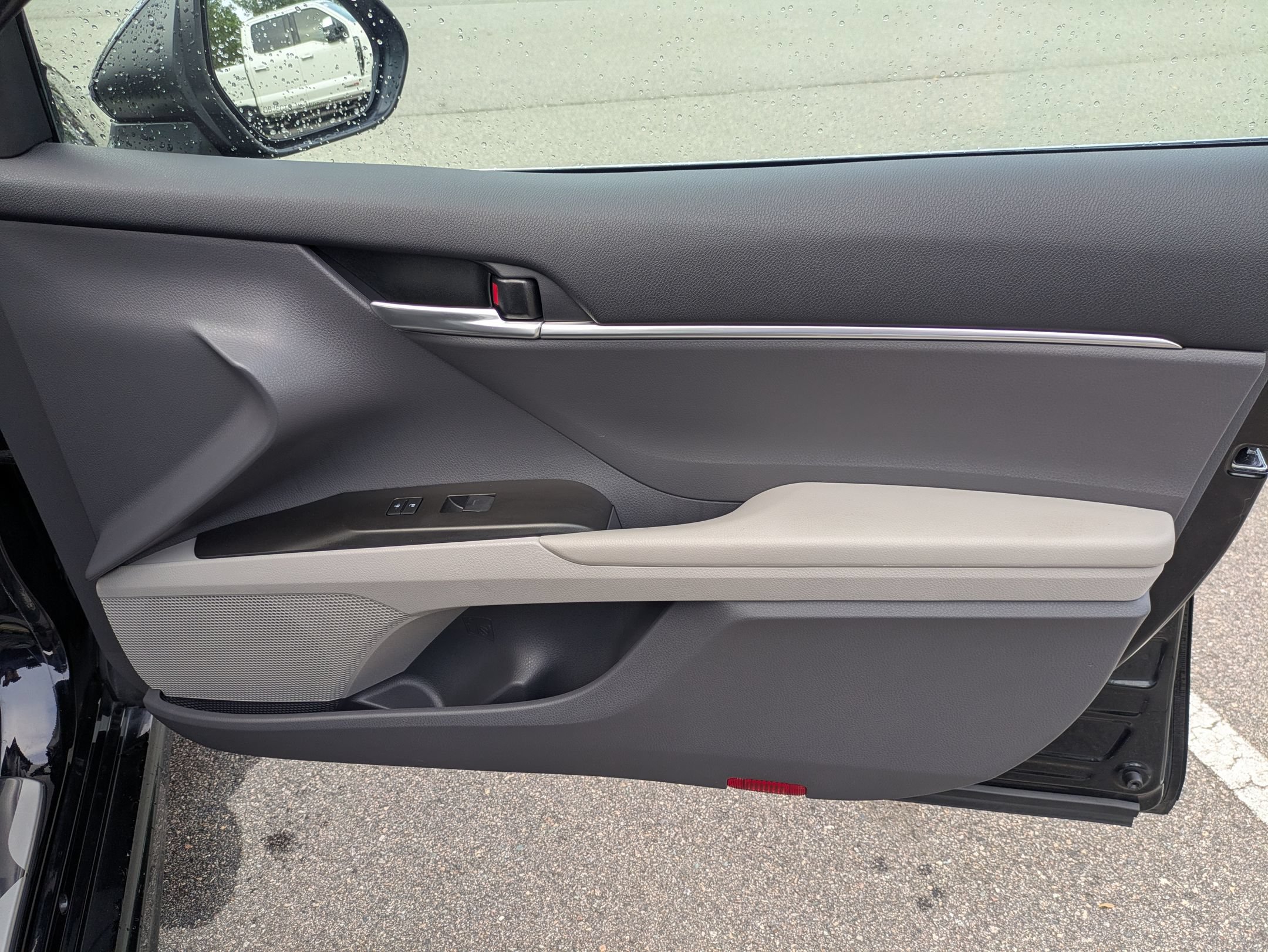 Used 2024 Toyota Camry SE FWD image 35
