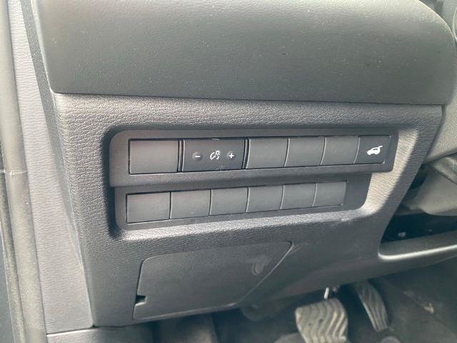 Used 2025 Mitsubishi Outlander SE AWD/4WD image 17
