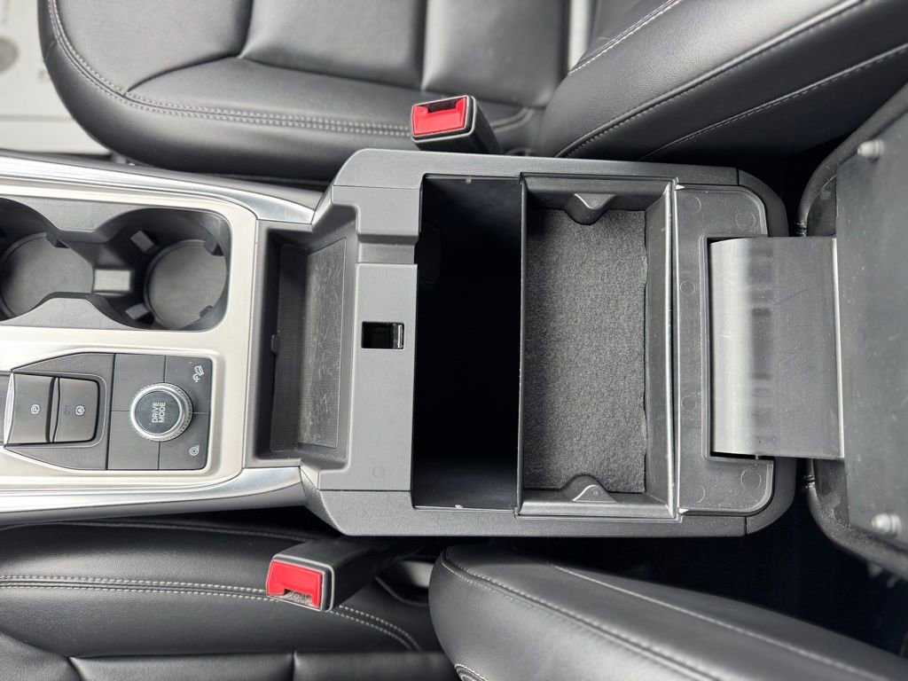 Certified 2023 Ford Explorer XLT w/ Equipment Group 202A image 28