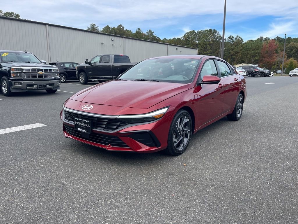 Used 2025 Hyundai Elantra SEL
