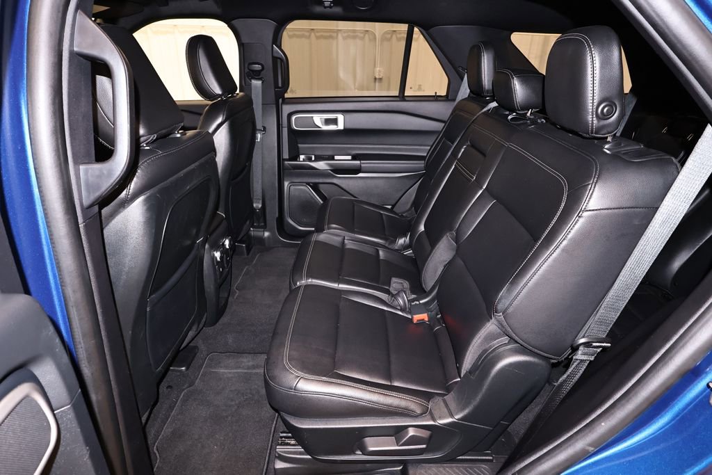 Certified 2020 Ford Explorer XLT w/ Equipment Group 202A AWD/4WD image 16
