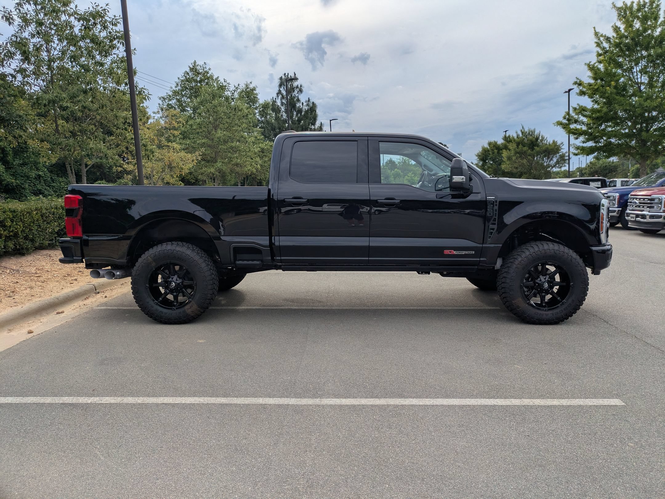 Certified 2026 Ford F250 Lariat w/ Tremor Off-Road Package AWD/4WD image 3