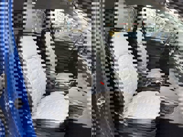 Certified 2023 Ford Escape Platinum w/ Premium Technology Package image 13