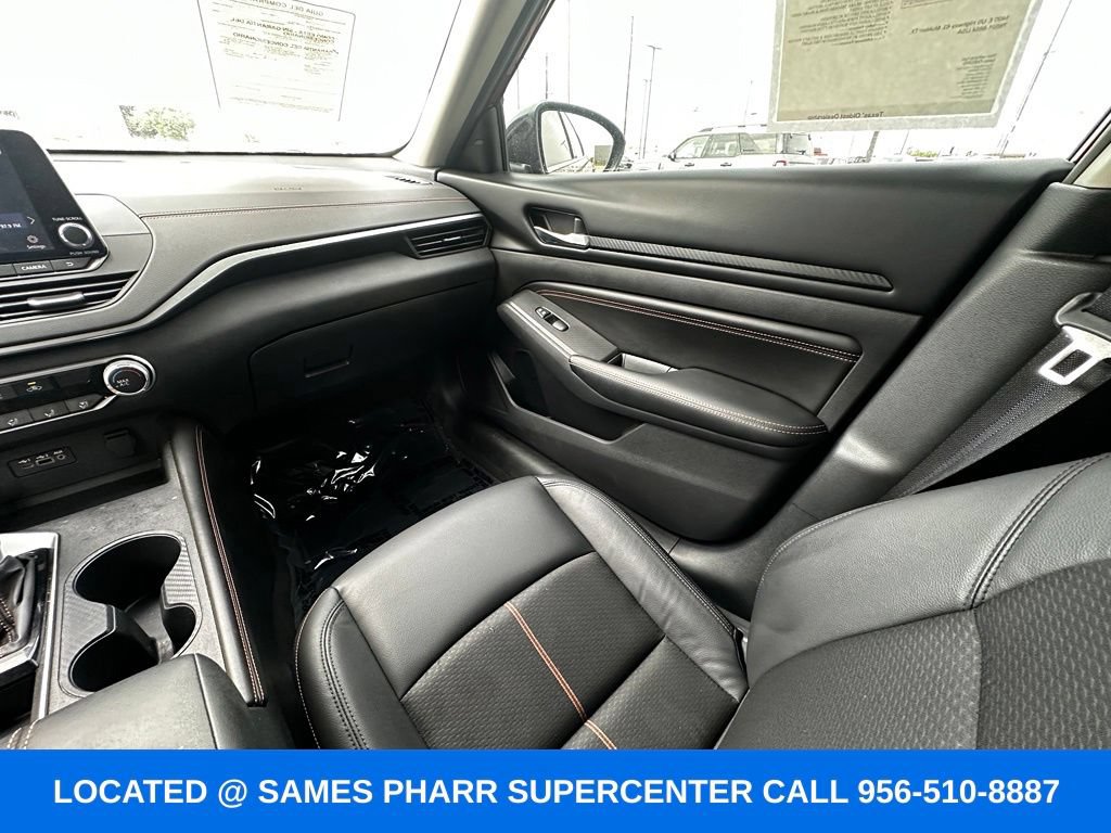 Used 2022 Nissan Altima 2.5 SR FWD image 14