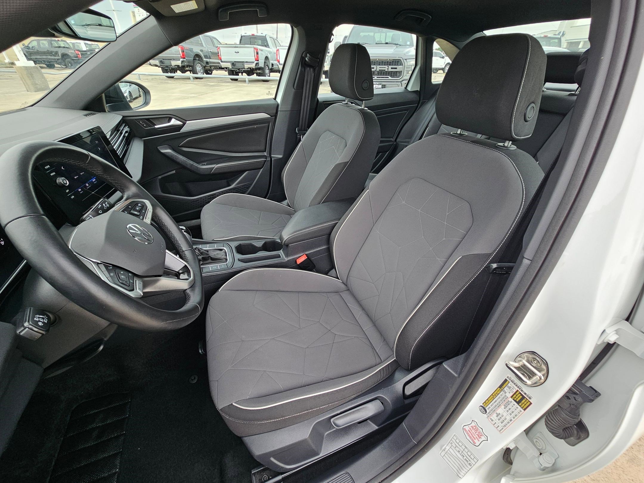Used 2025 Volkswagen Jetta Sport FWD image 15