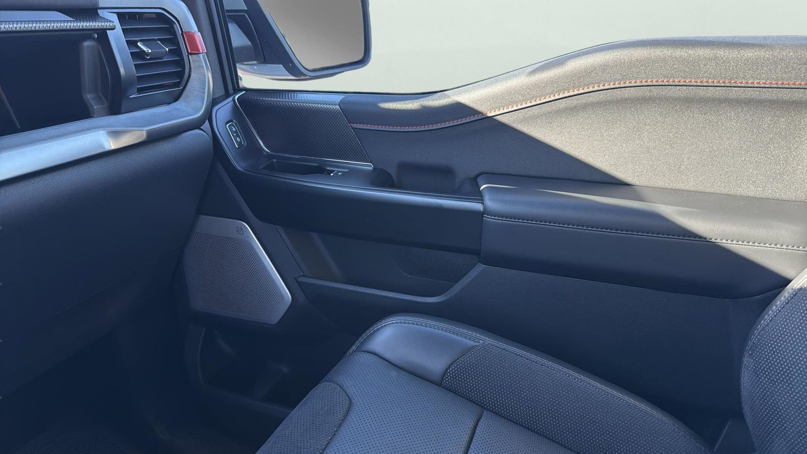 Certified 2025 Ford F150 Raptor image 24