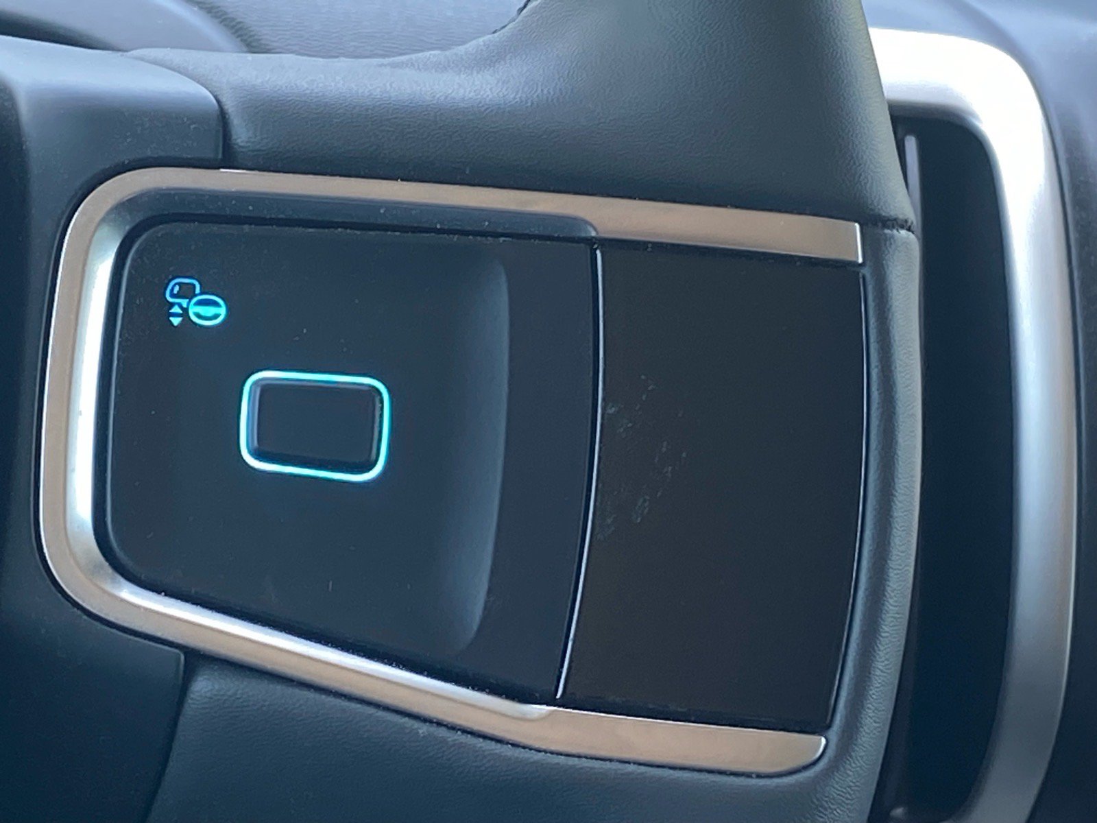 Certified 2025 Ford Expedition Active AWD/4WD image 7