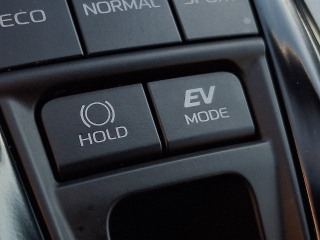 Used 2025 Toyota Camry SE w/ Convenience Package FWD image 23