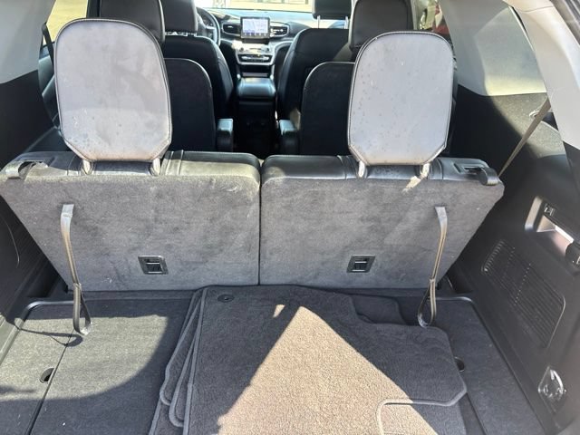 Certified 2023 Ford Explorer XLT w/ Equipment Group 202A RWD image 9
