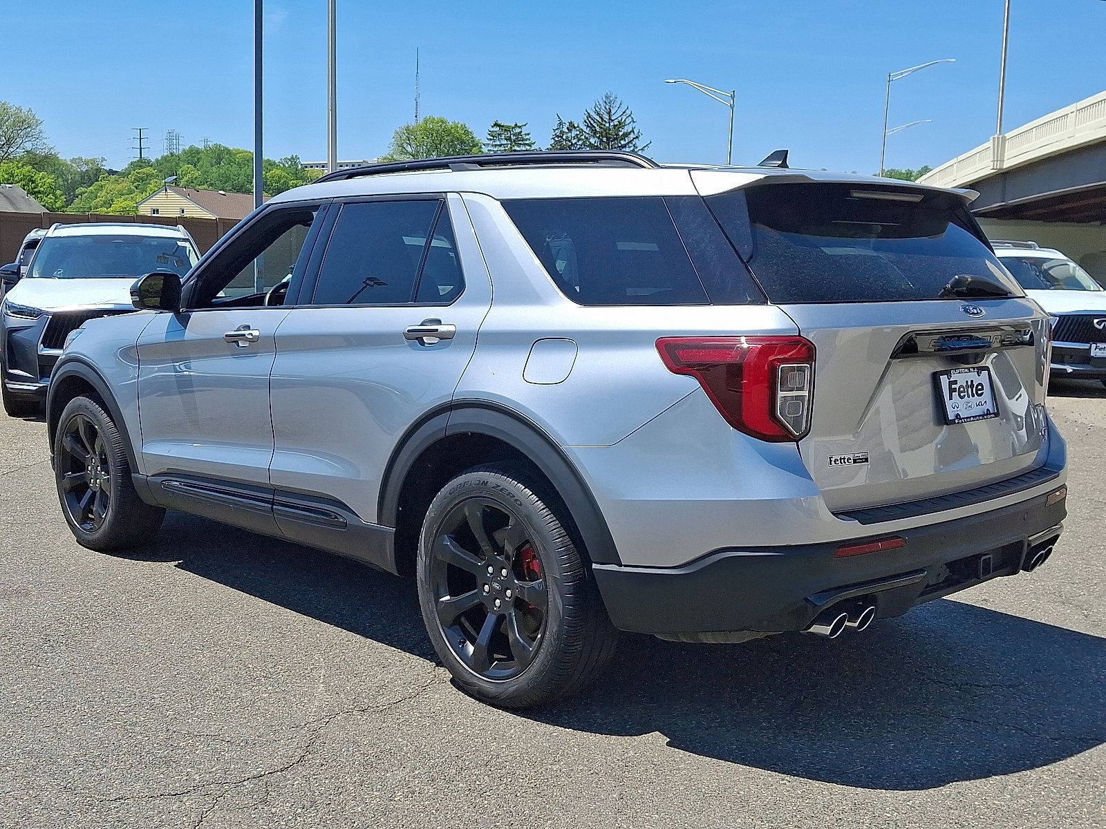 Certified 2022 Ford Explorer ST w/ Equipment Group 401A AWD/4WD image 6