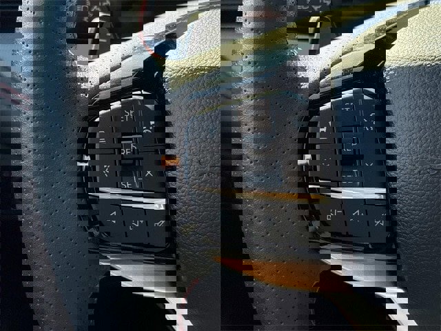 Certified 2025 Ford Explorer ST image 31