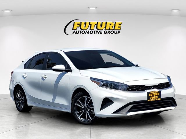 Used 2023 Kia Forte LXS FWD image 1