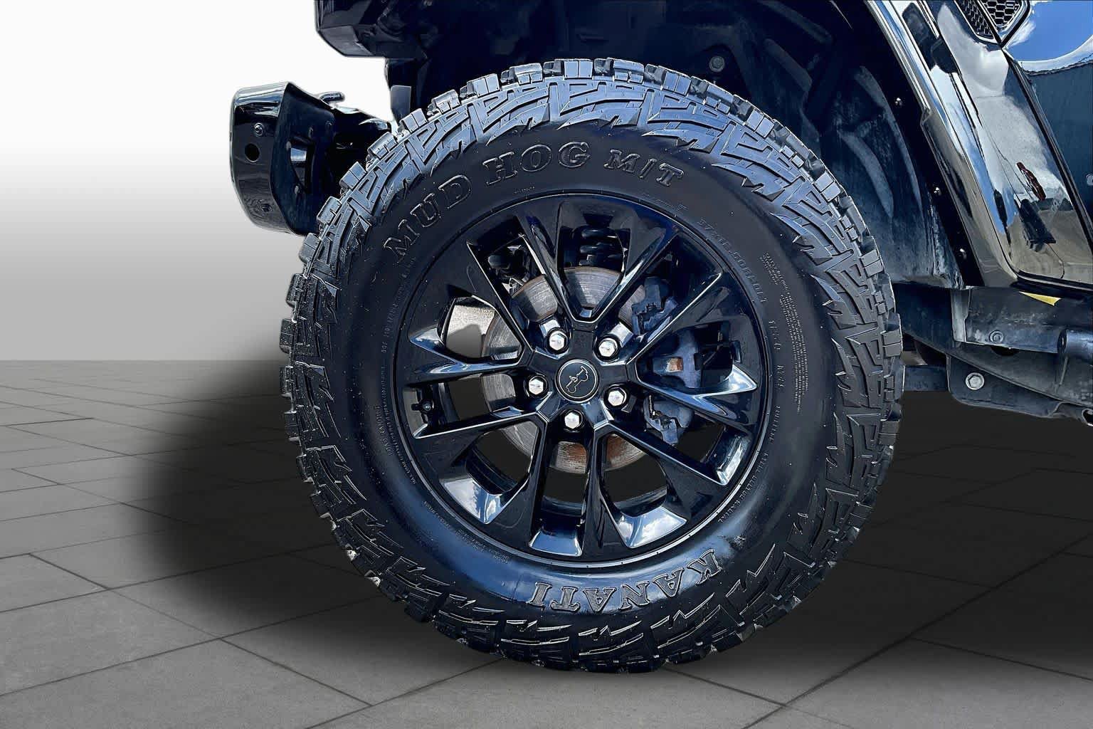 Used 2024 Jeep Gladiator Sport AWD/4WD image 12
