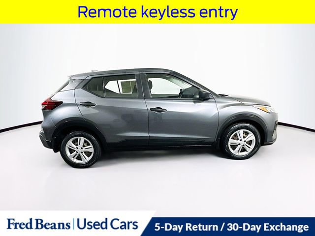Used 2021 Nissan Kicks S image 10