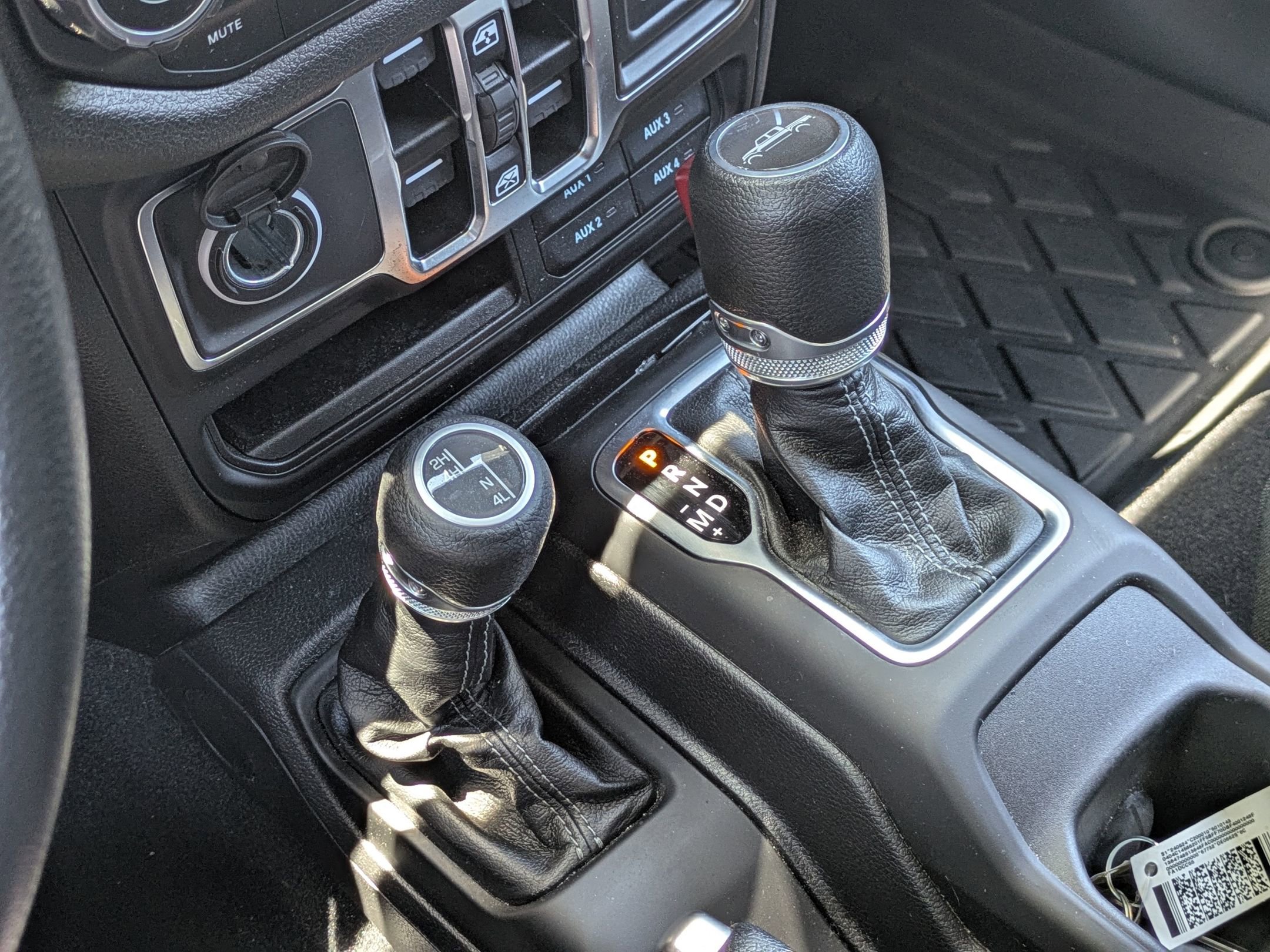 Used 2024 Jeep Gladiator Sport AWD/4WD image 19