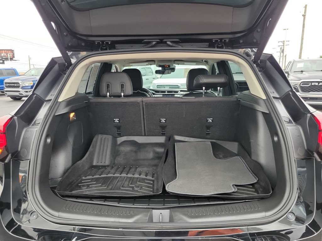 Used 2023 Buick Encore GX Select w/ Sport Touring Package FWD image 10