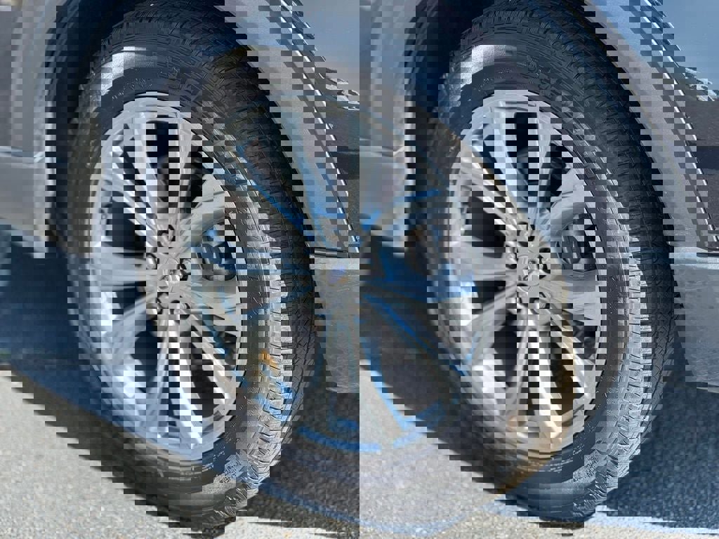 Certified 2024 Ford Explorer Limited image 6