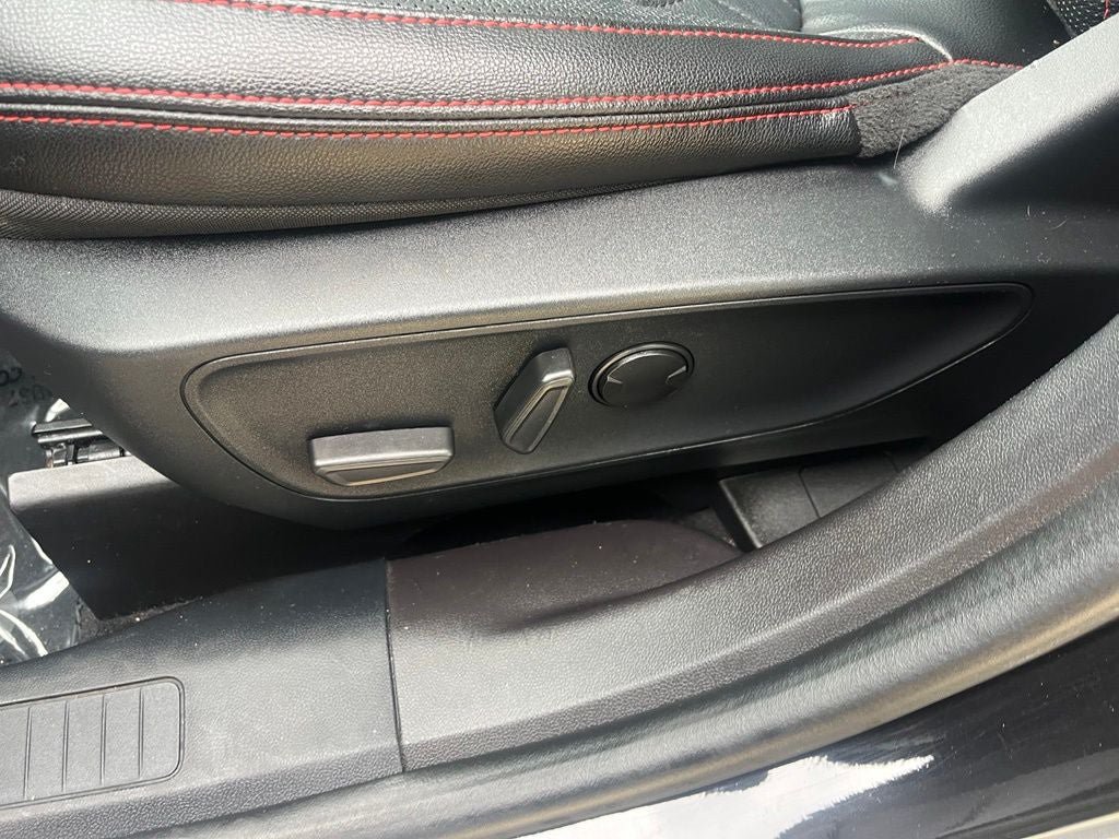 Certified 2024 Ford Escape ST-Line Elite w/ Premium Technology Package AWD/4WD image 40