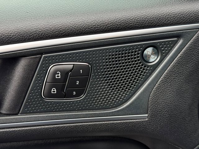 Certified 2024 Ford Edge Titanium image 11