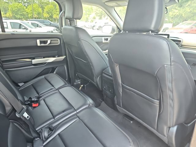 Certified 2023 Ford Explorer XLT w/ Equipment Group 202A AWD/4WD image 13