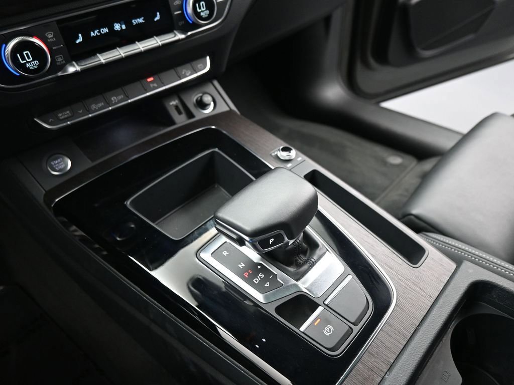 Used 2023 Audi Q5 2.0T Premium w/ Convenience Package image 44